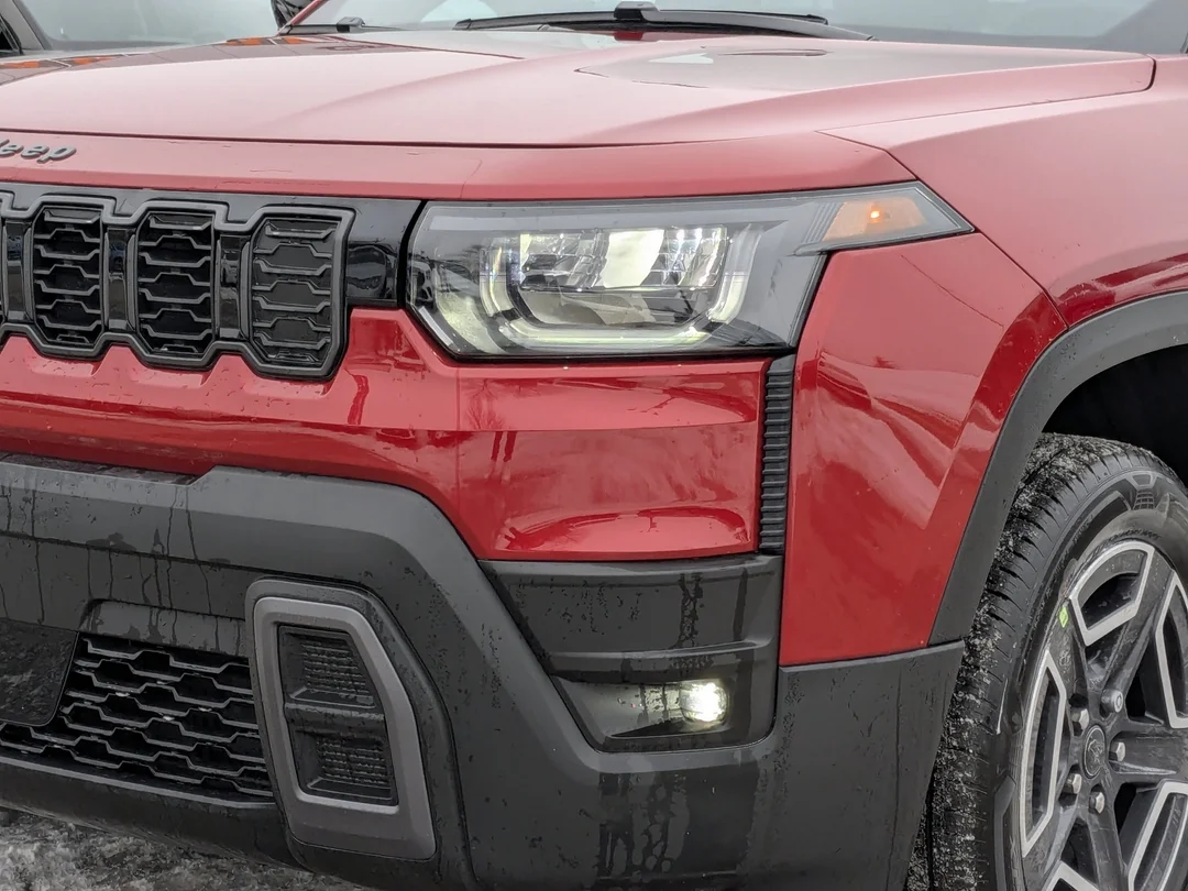 New 2026 Red Jeep Laredo - - 4x4 - 1.6L Turbo Hybrid - 12.3 Uconnect 5 Display - Selec-Terrain System & More! image 12