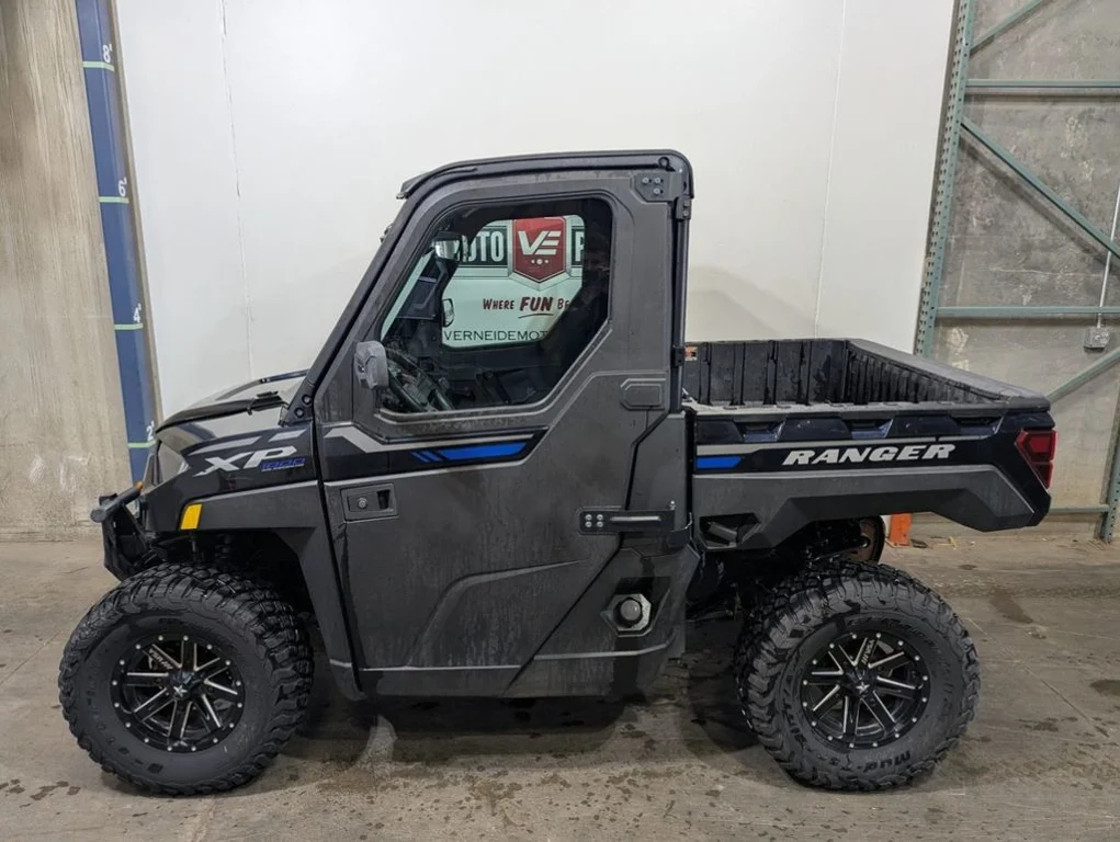 Used 2023 BLUE Polaris Premium image 1