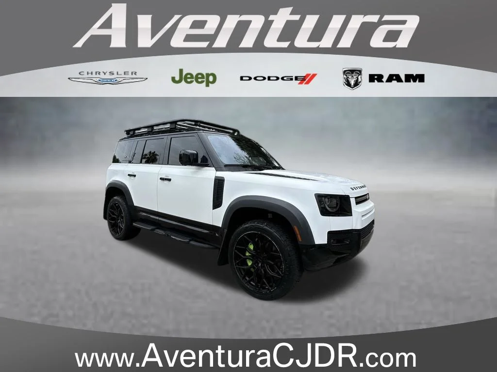 2022 Land Rover Defender S's photo