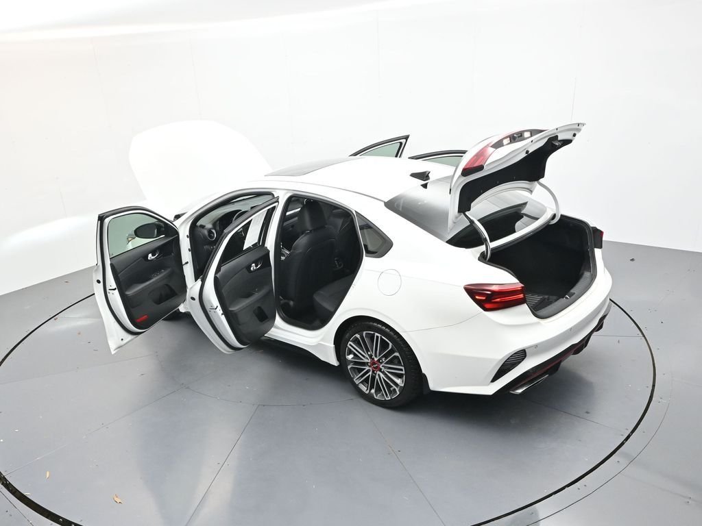 Used 2023 Snow White Pearl Kia GT image 37