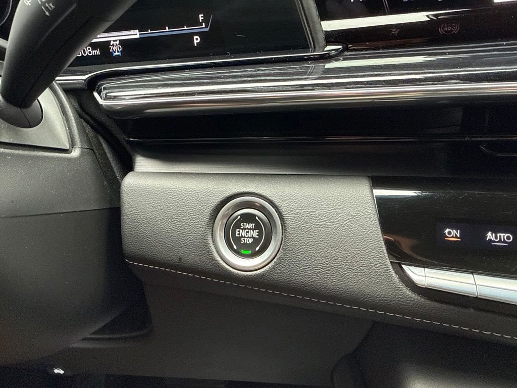 Used 2021 White Cadillac Sport image 36