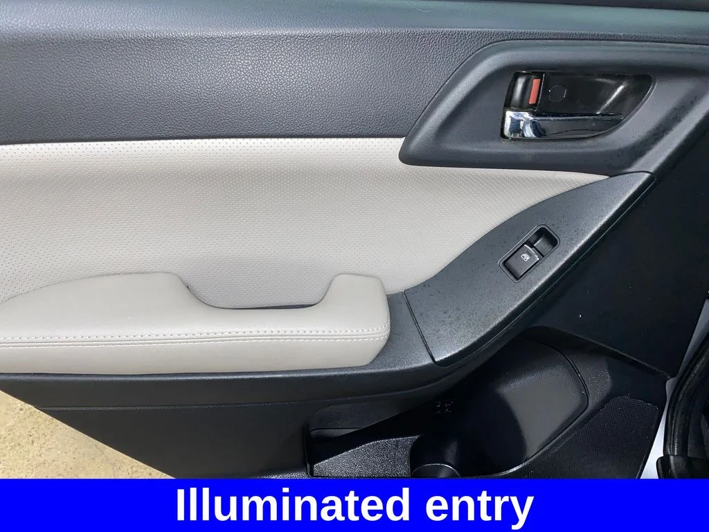 Used 2018 Silver Subaru 2.5i Limited image 13