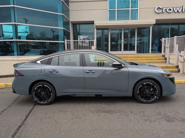 New 2026 Atlantic Gray Metallic / Super Black Two-tone Nissan SR image 2