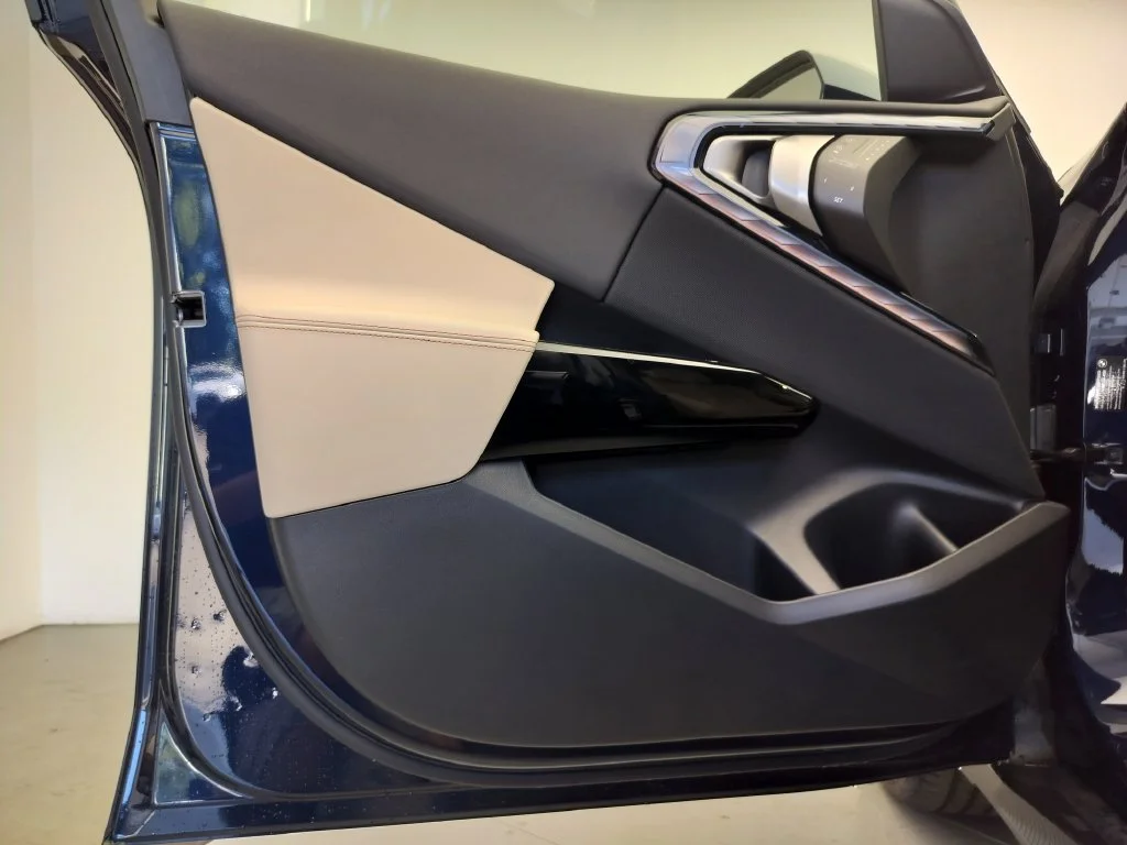 Used 2026 Tanzanite Blue II Metallic BMW 30 xDrive image 6