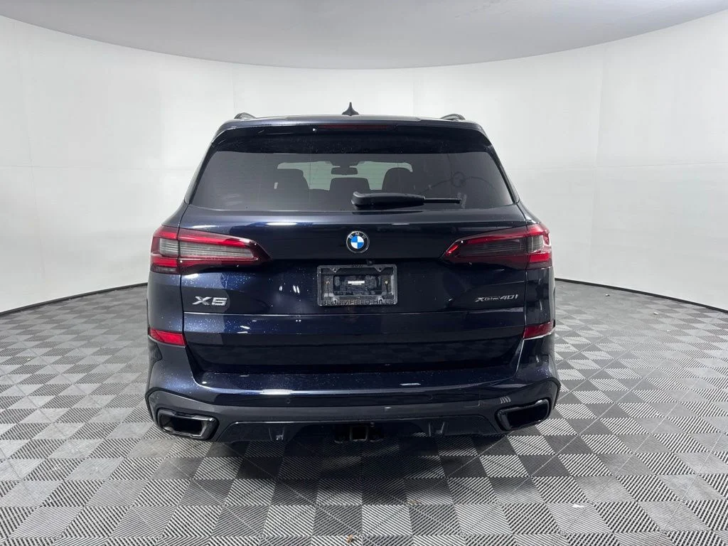 Used 2022 Black BMW xDrive40i image 6