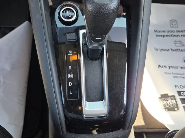 Used 2021 Blue Nissan S image 19