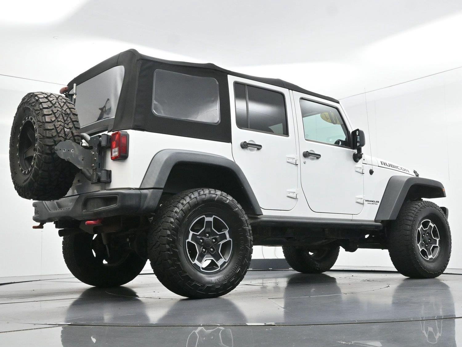 Used 2014 Bright White Clearcoat Jeep Rubicon X image 49