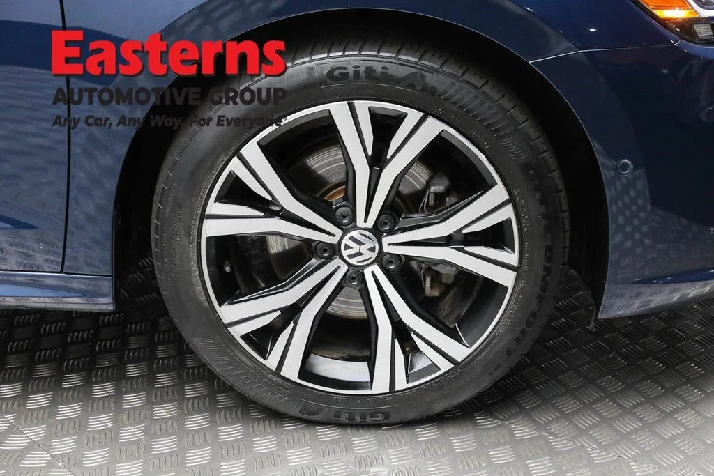 Used 2020 Blue Volkswagen 2.0T SEL image 29