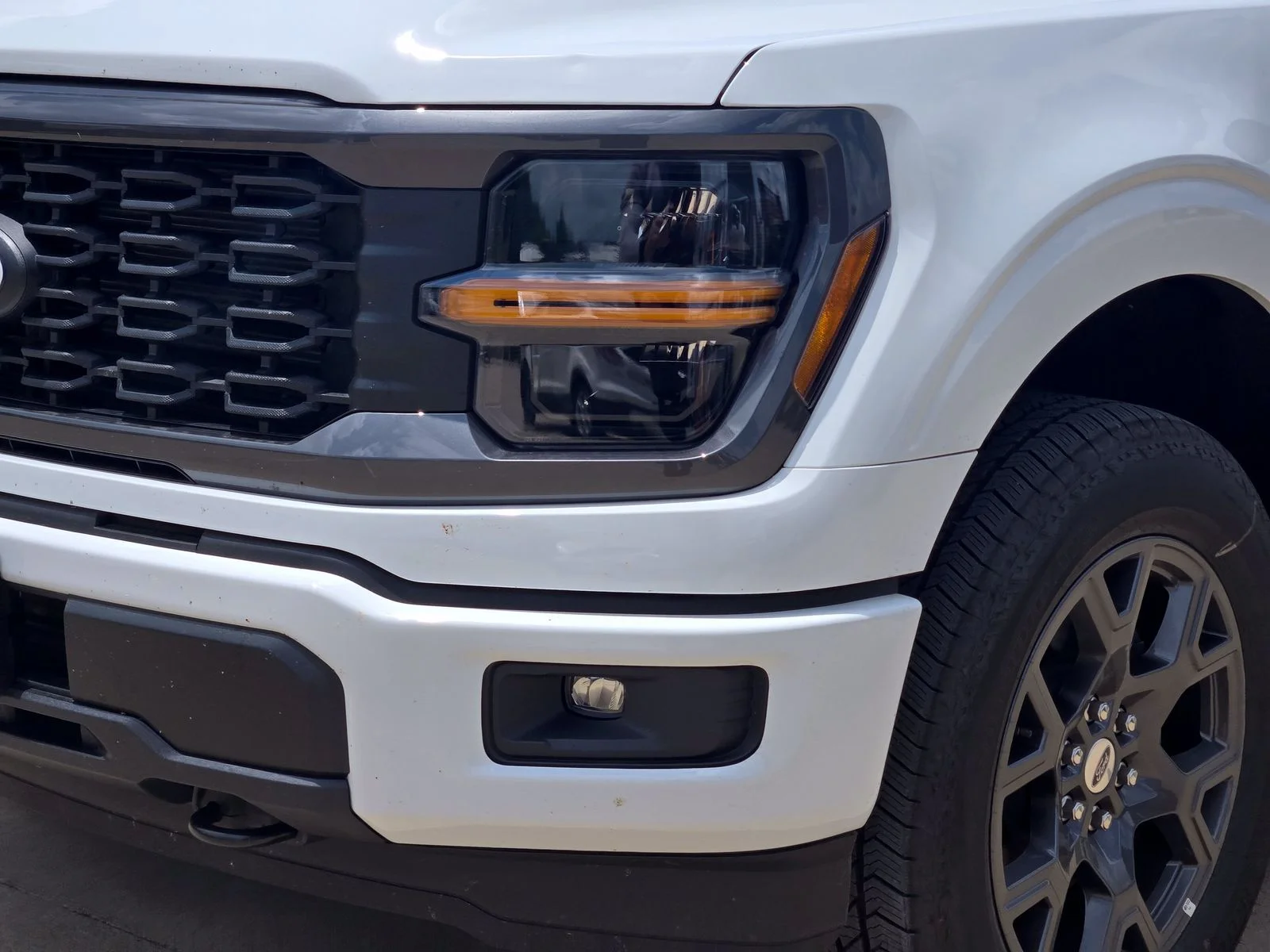 New 2026 Oxford White Ford STX® image 5