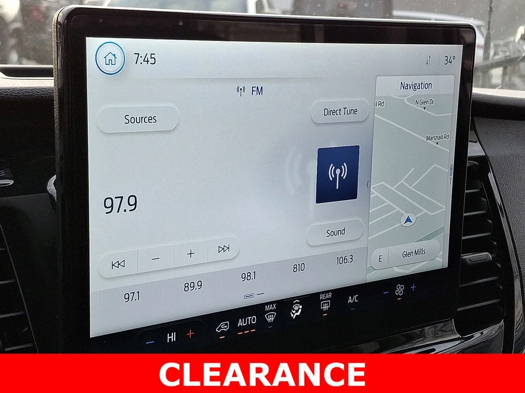 Used 2024 White Ford XLT image 19