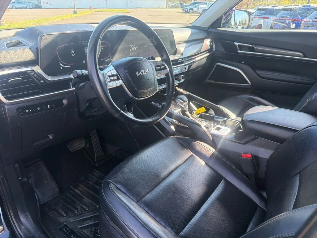 Used 2023 Ebony Black Kia S image 14