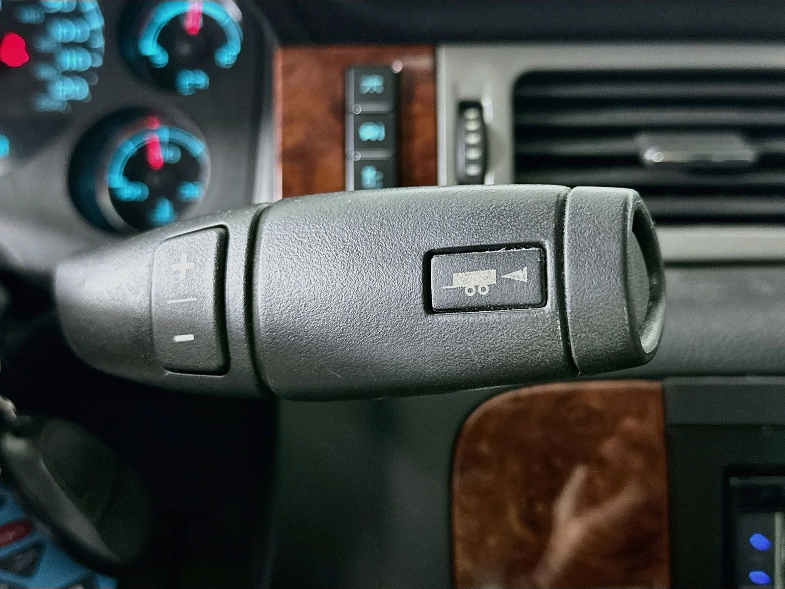 Used 2013 Mocha Steel Metallic Chevrolet LT image 17