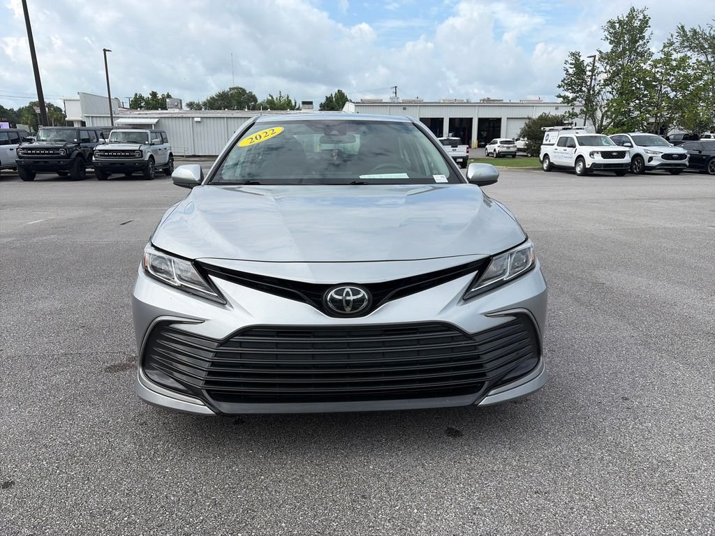Used 2022 Silver Toyota LE image 10