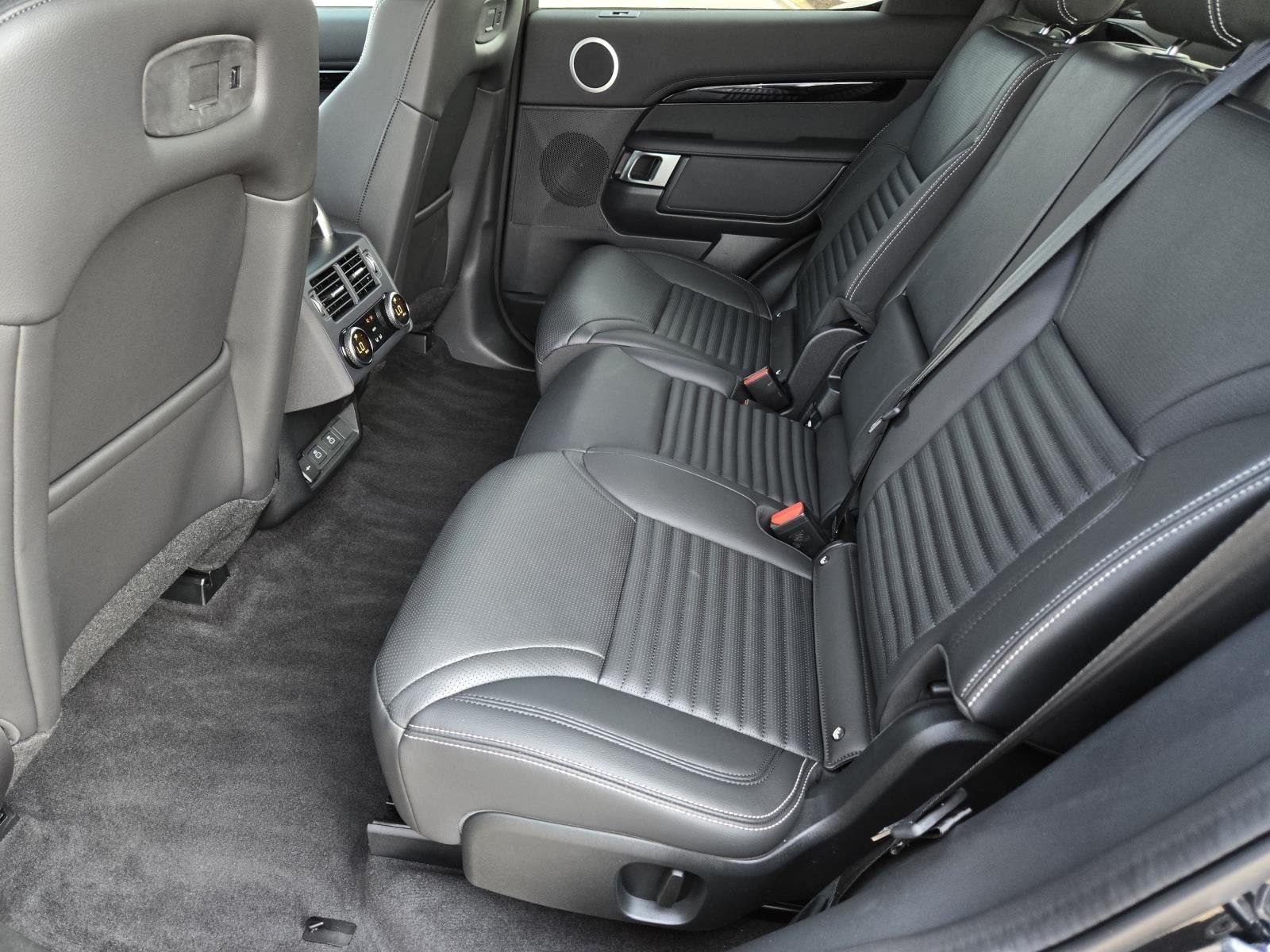 Used 2025 Santorini Black Metallic Land Rover S image 21