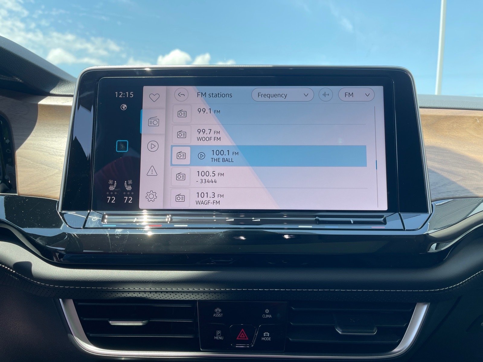 New 2026 Pure Gray Volkswagen SE image 5