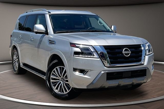 Used 2024 Silver Nissan SL image 10