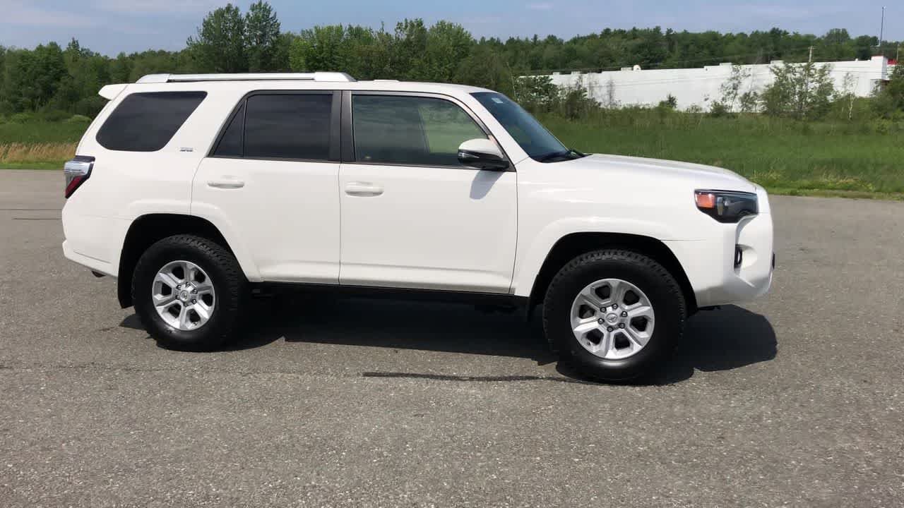 Used 2018 Super White Toyota SR5 Premium image 3