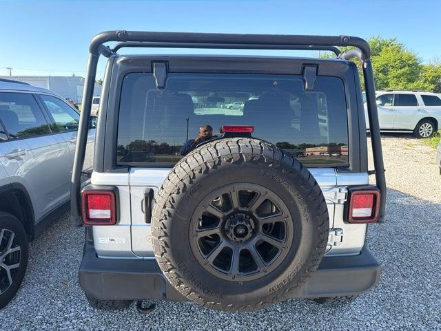 Used 2023 Silver Jeep Sport image 6