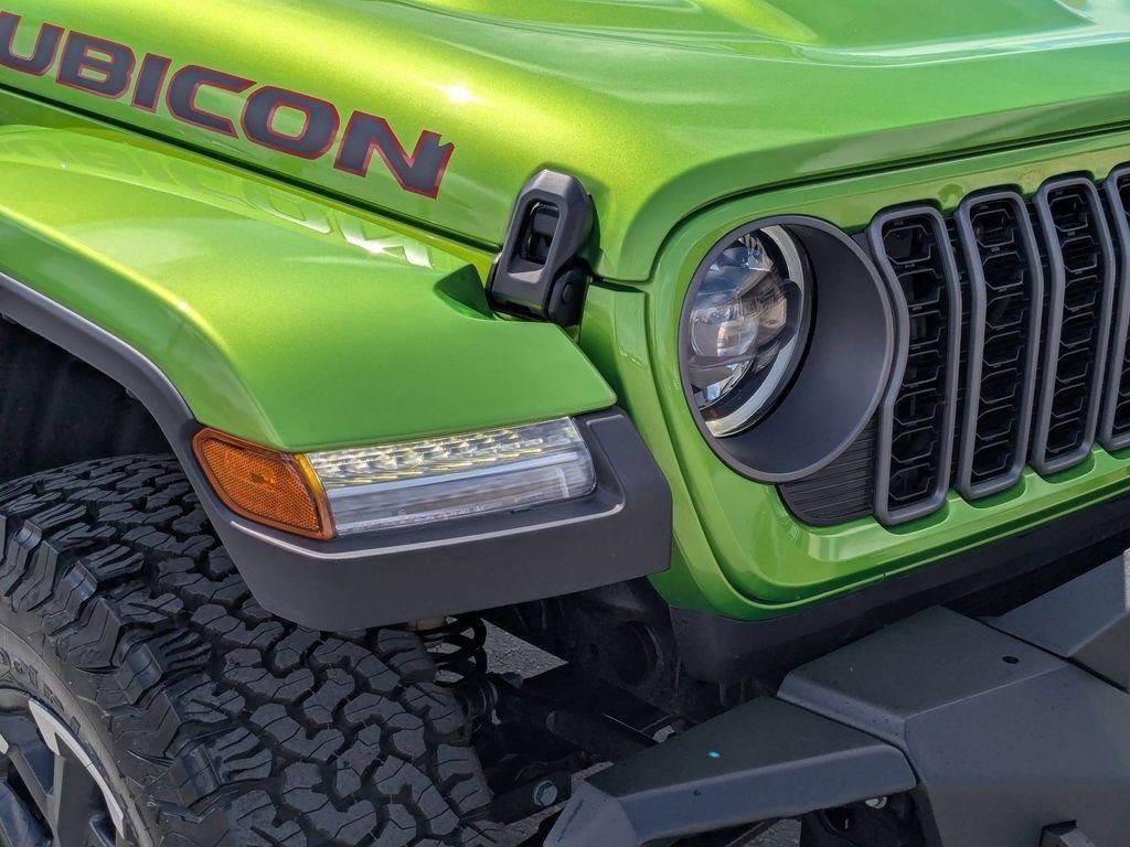 Used 2025 Mojito Clearcoat Jeep Rubicon image 11