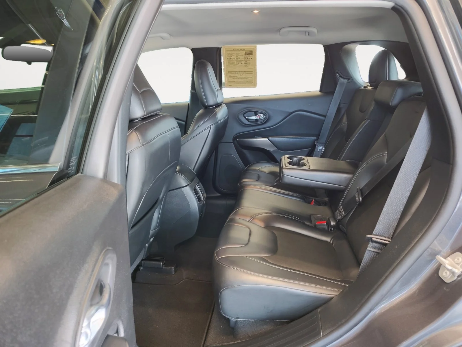 Used 2020 Granite Crystal Metallic Clearcoat Jeep Latitude Plus image 23