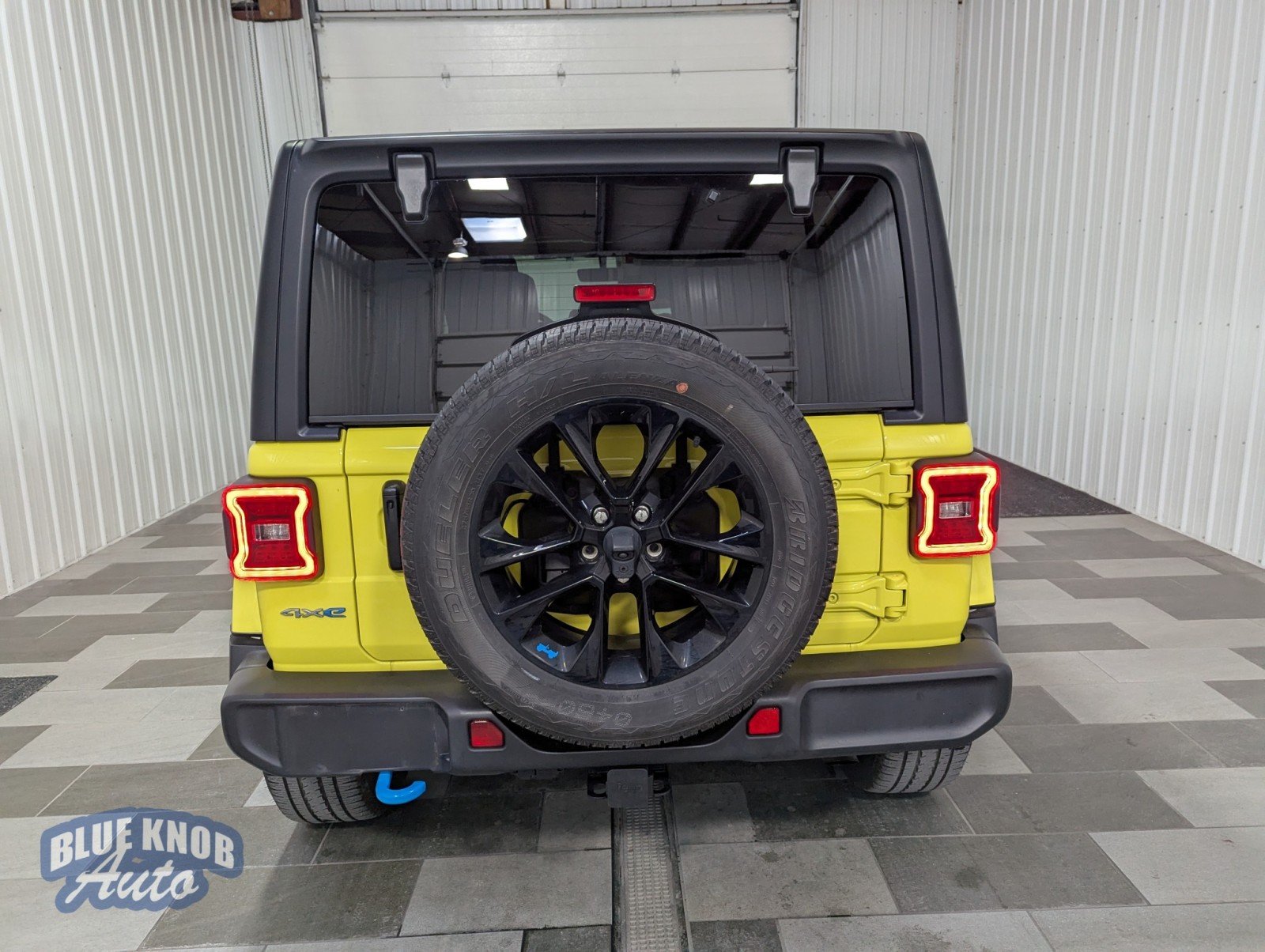 2023 Jeep Wrangler 4xe Sahara photo 2