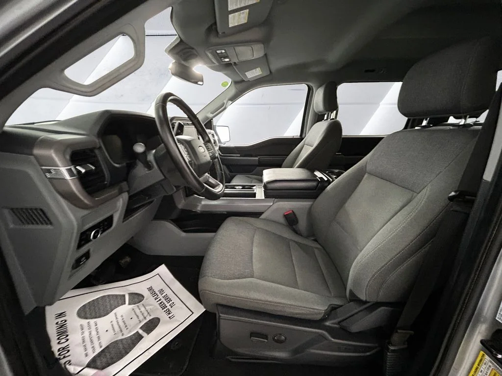 Used 2024 Silver Ford XLT image 7