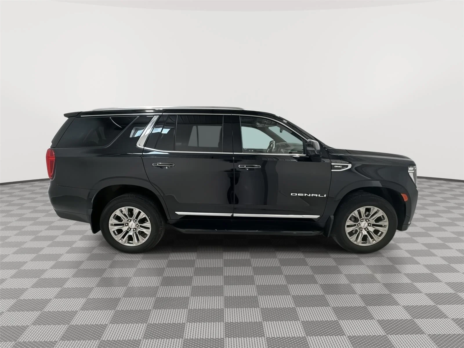 Used 2022 Onyx Black GMC Denali image 6