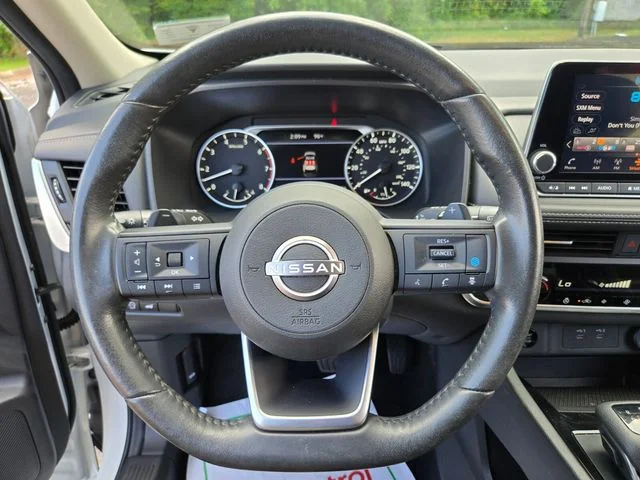 Used 2024 White Nissan SV image 31