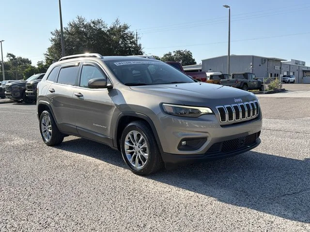 Used 2021 Beige Jeep Latitude Plus image 2