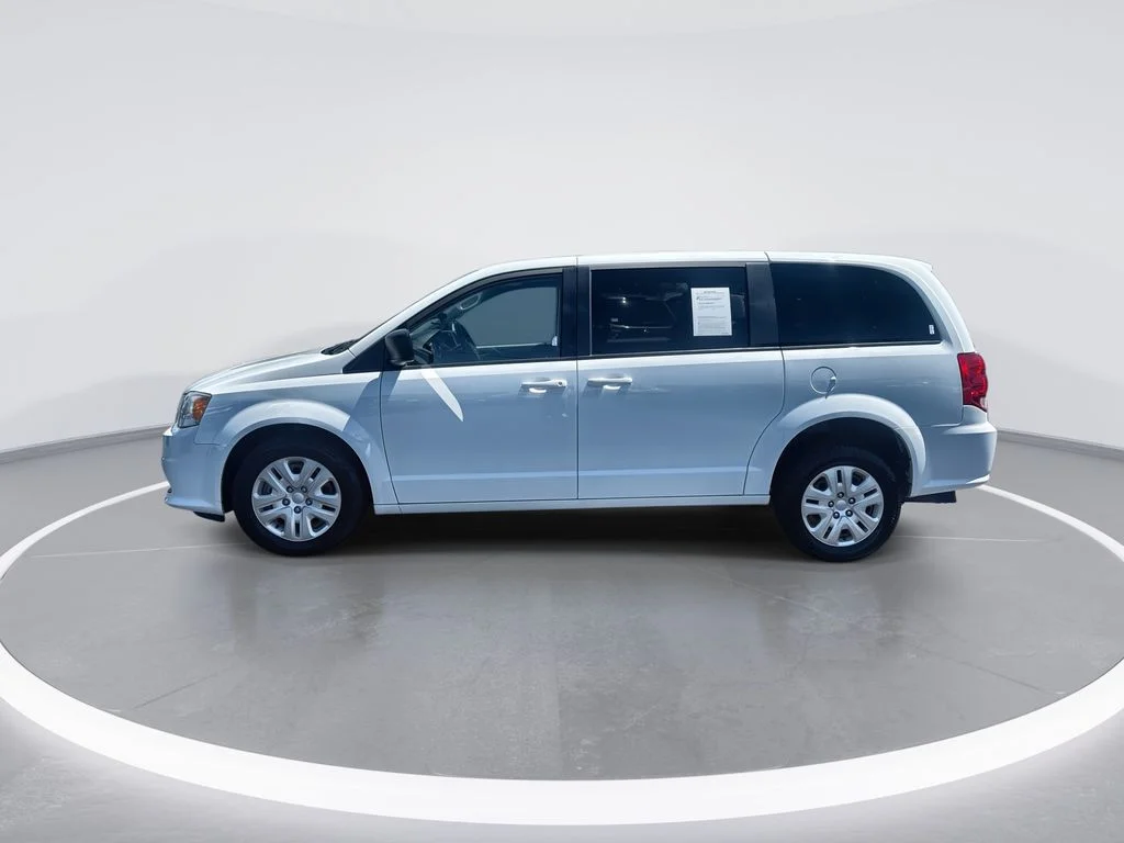 Used 2018 White Dodge SE image 5