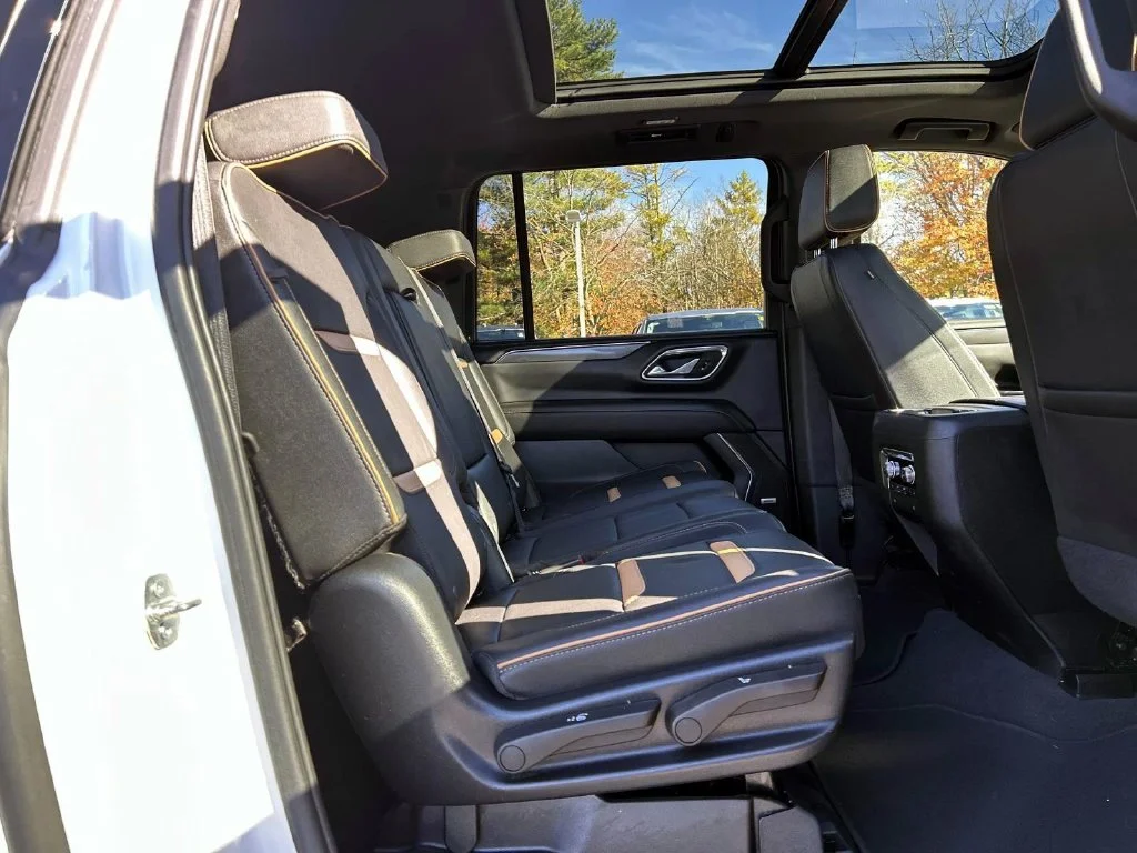 Used 2023 White Frost GMC AT4 image 21