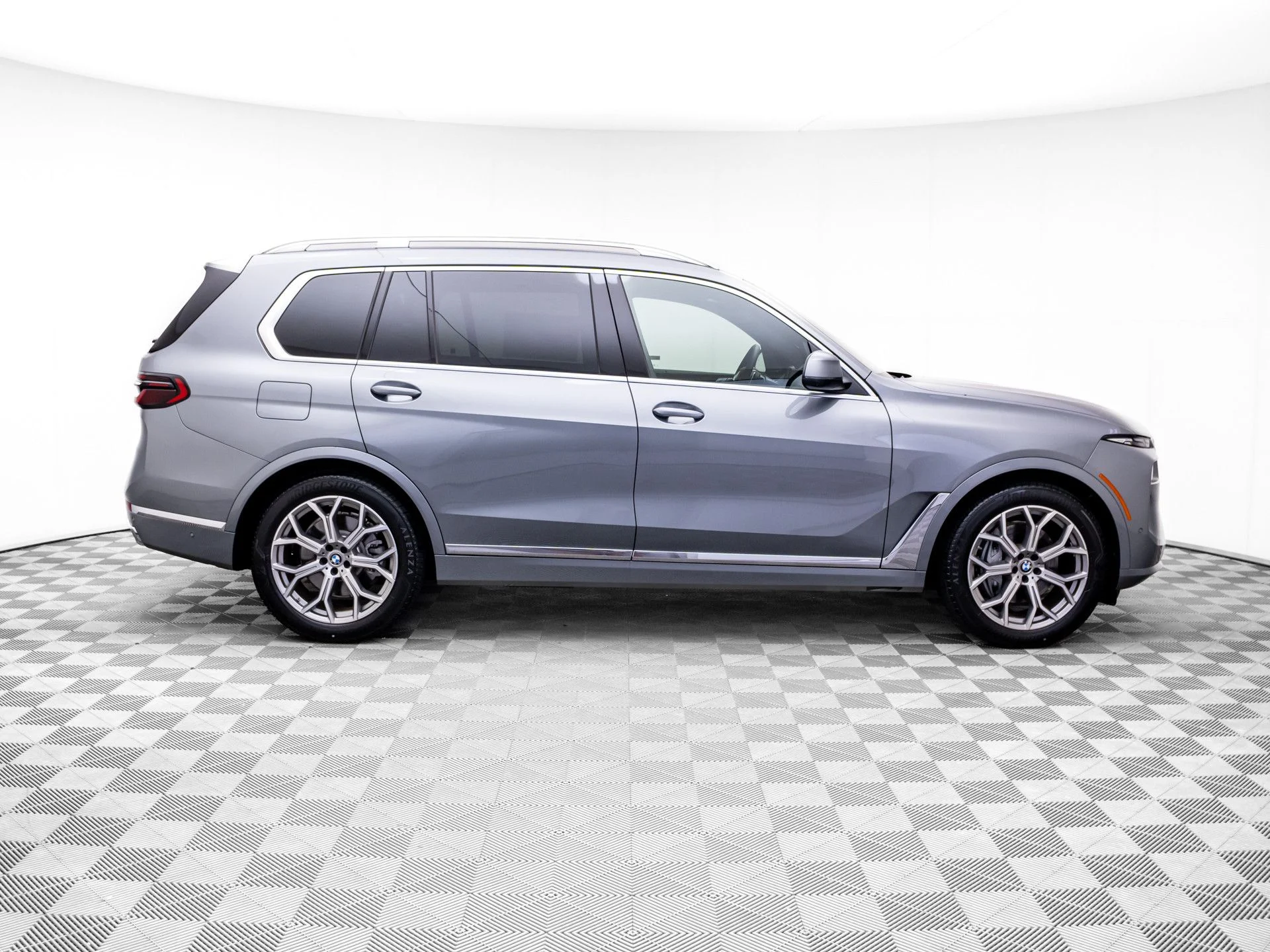 New 2026 Gray BMW xDrive40i image 8