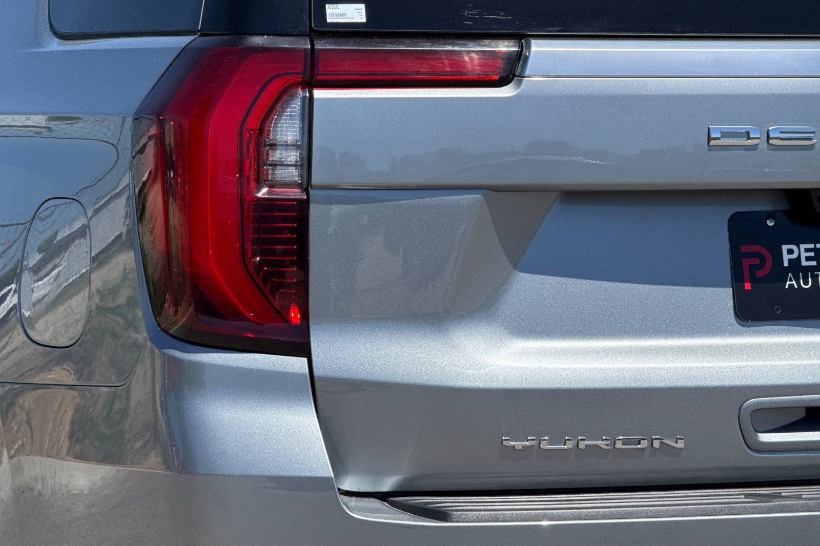Used 2025  GMC Denali image 30