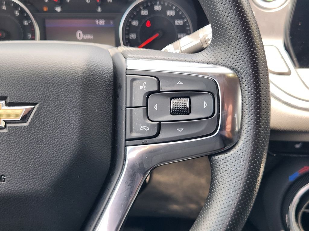 Used 2025 Black Chevrolet LT image 27