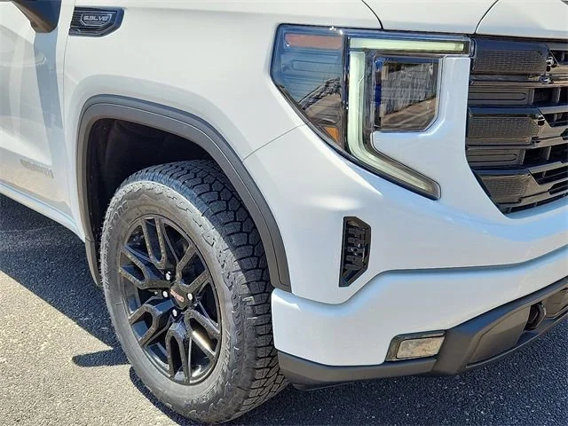 New 2025 Summit White GMC Elevation image 7