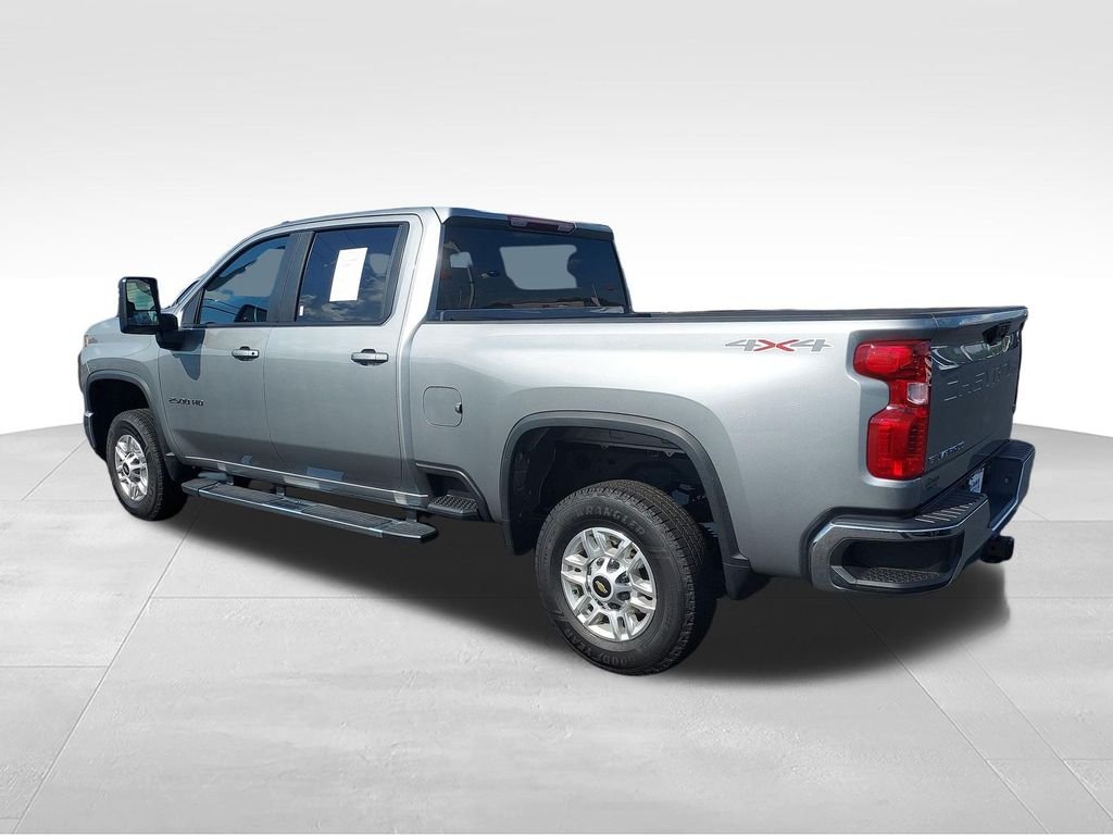 Used 2025 Gray Chevrolet LT image 3