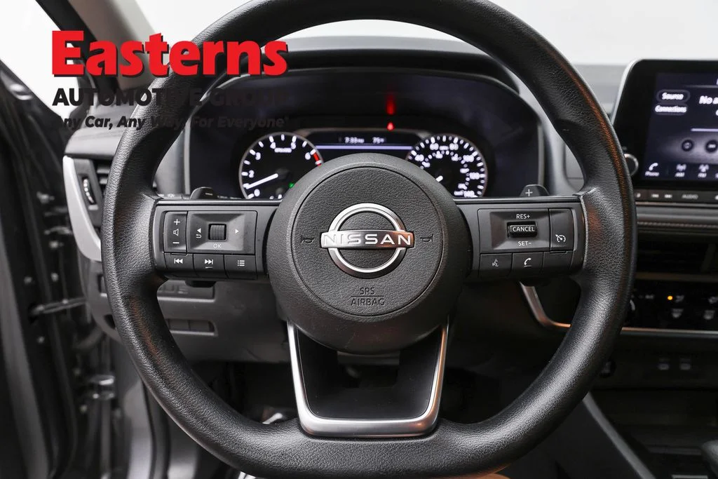 Used 2024 Gray Nissan S image 10