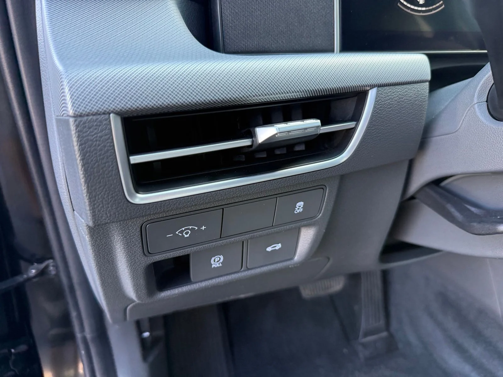 2024 Hyundai Sonata SEL - Photo 13