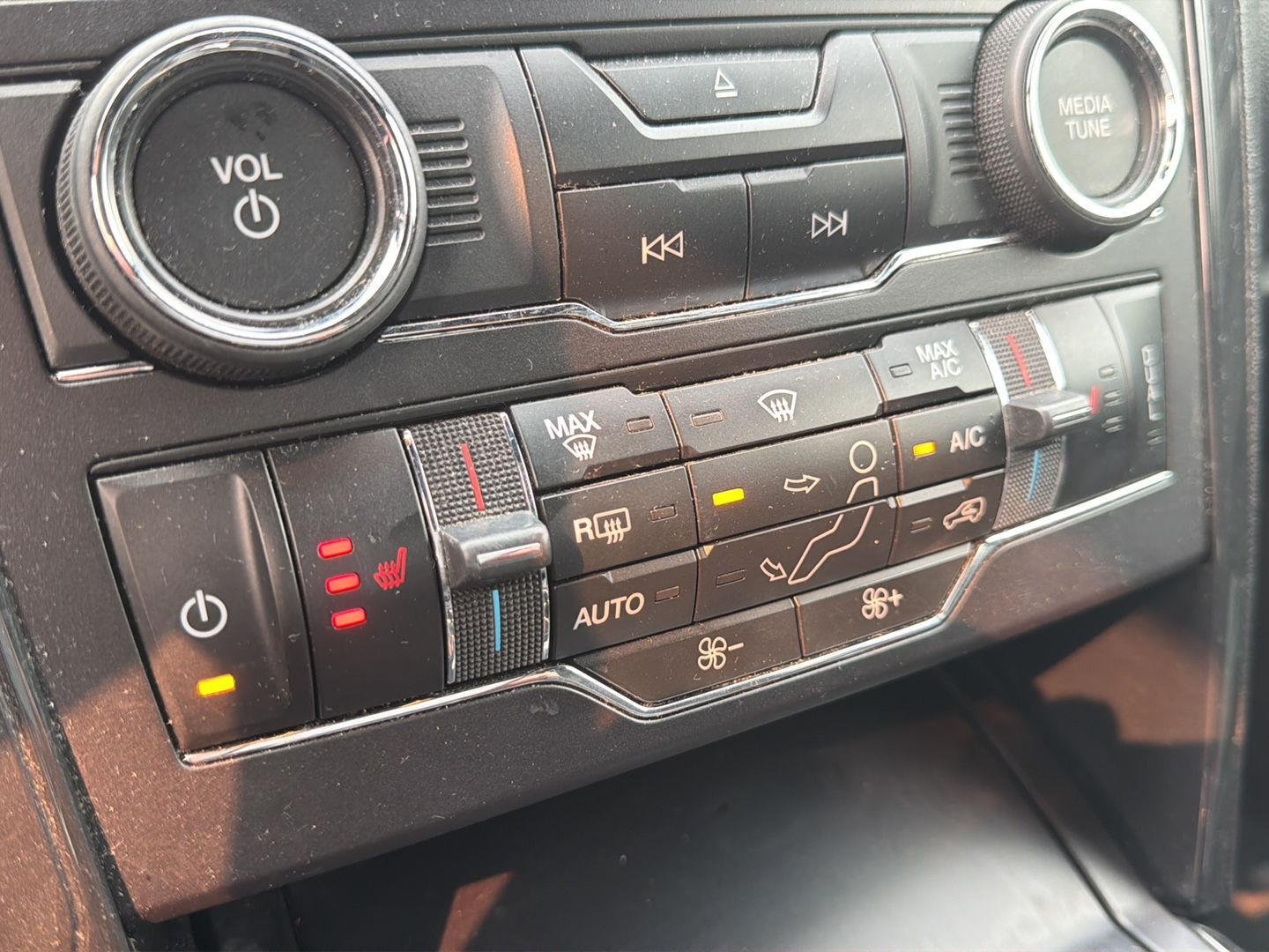 Used 2018 Blue Ford XLT image 14