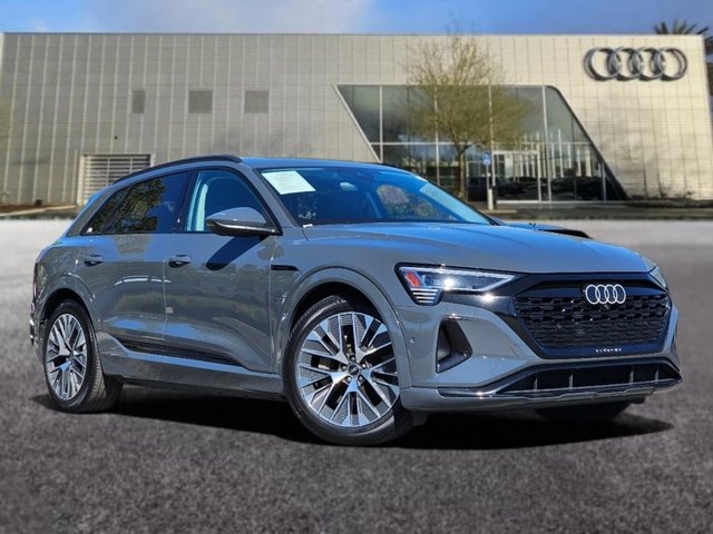 2024 Audi Q8 e-tron Prestige