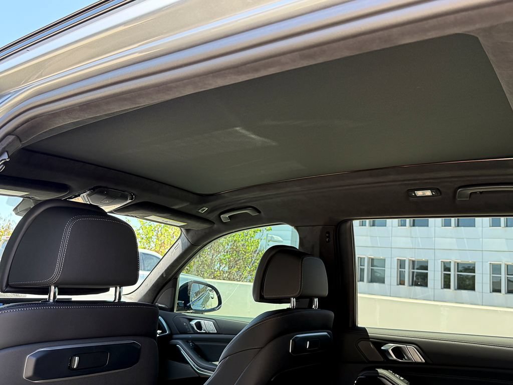 New 2027 Skyscraper Grey Metallic BMW xDrive40i image 12