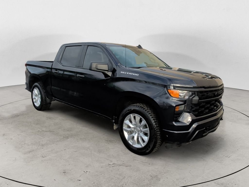 Used 2023 Gray Chevrolet Custom image 3