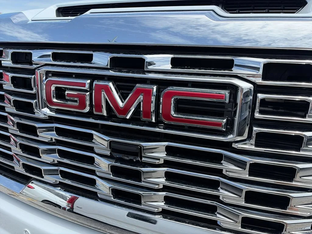New 2026 Glacier White Tricoat GMC Denali image 37
