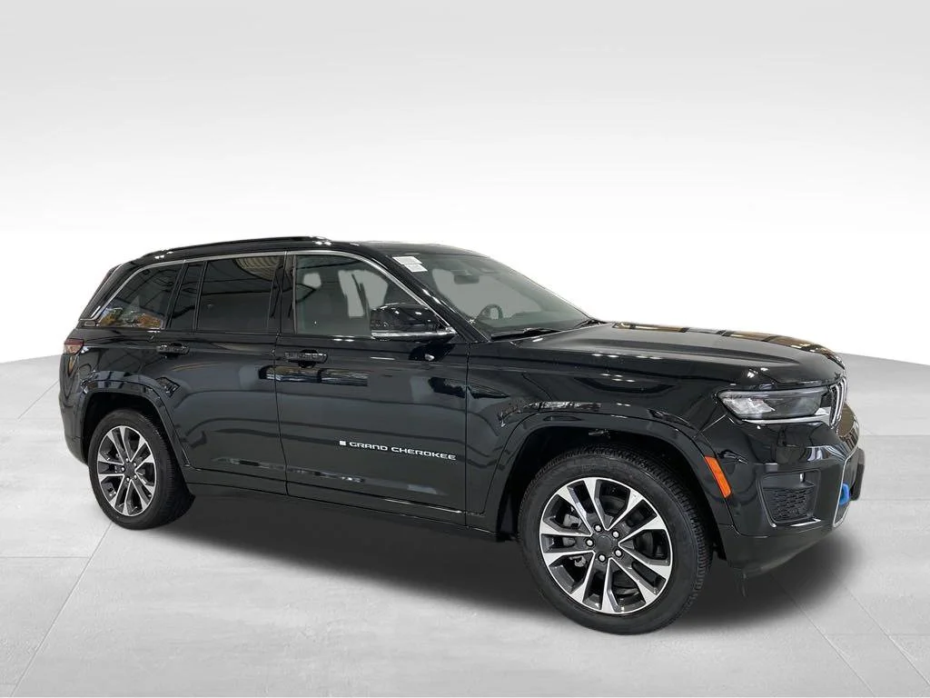 Used 2024 Black Jeep Overland 4xe image 2