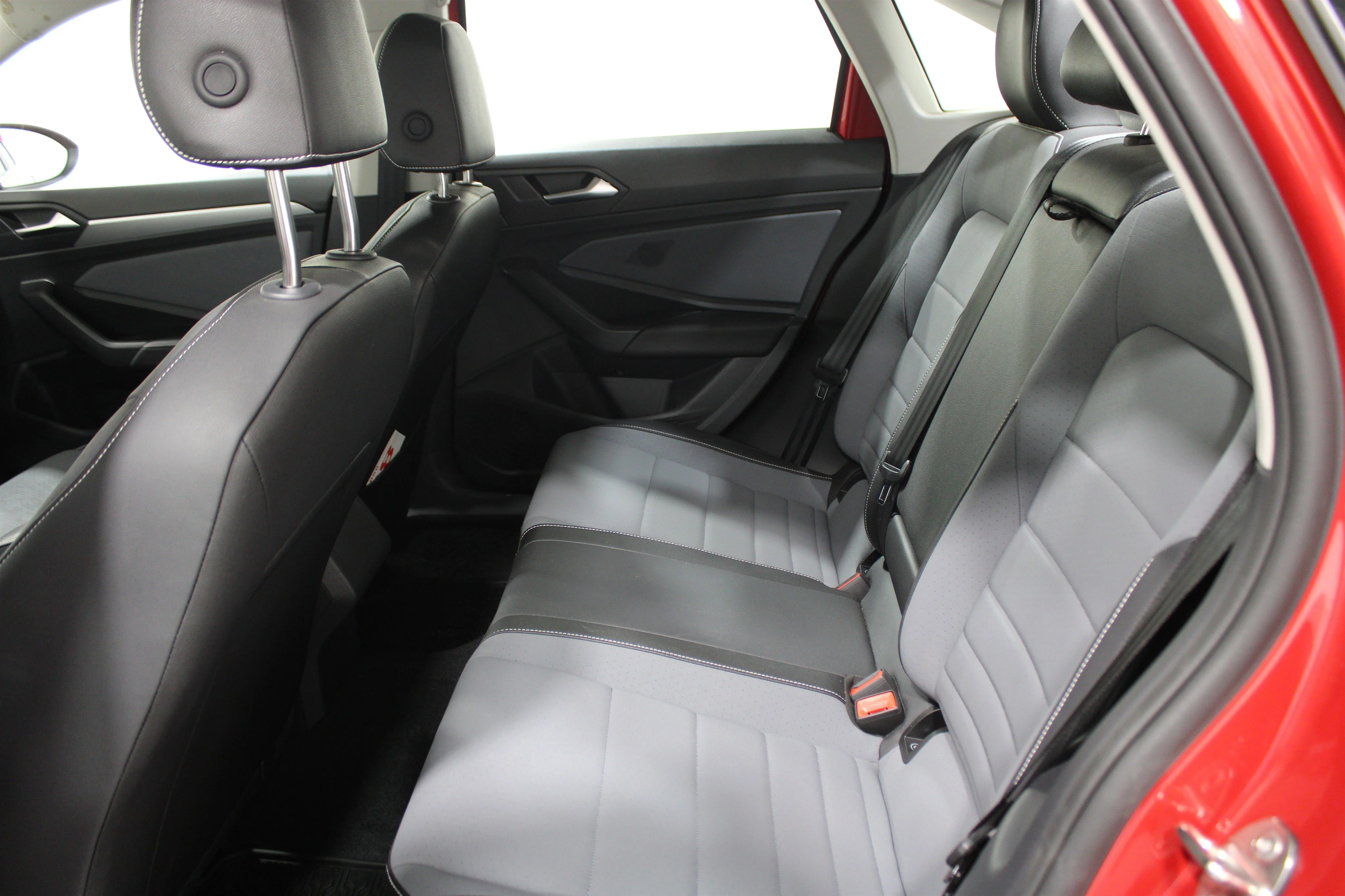 2025 Volkswagen Jetta SE - Photo 20