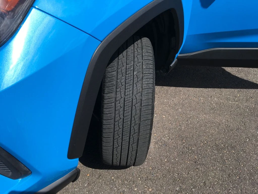 2019 Toyota RAV4 LE - Photo 34