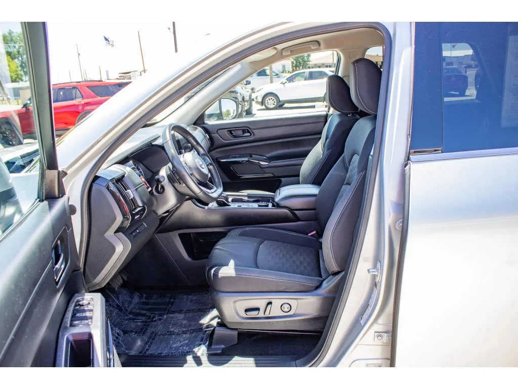 Used 2024 Brilliant Silver Metallic Nissan SV image 32