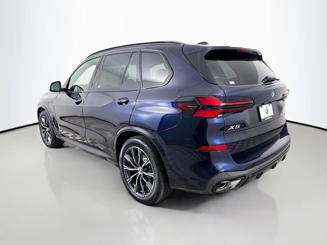 New 2026 Carbon Black Metallic BMW xDrive50e image 5