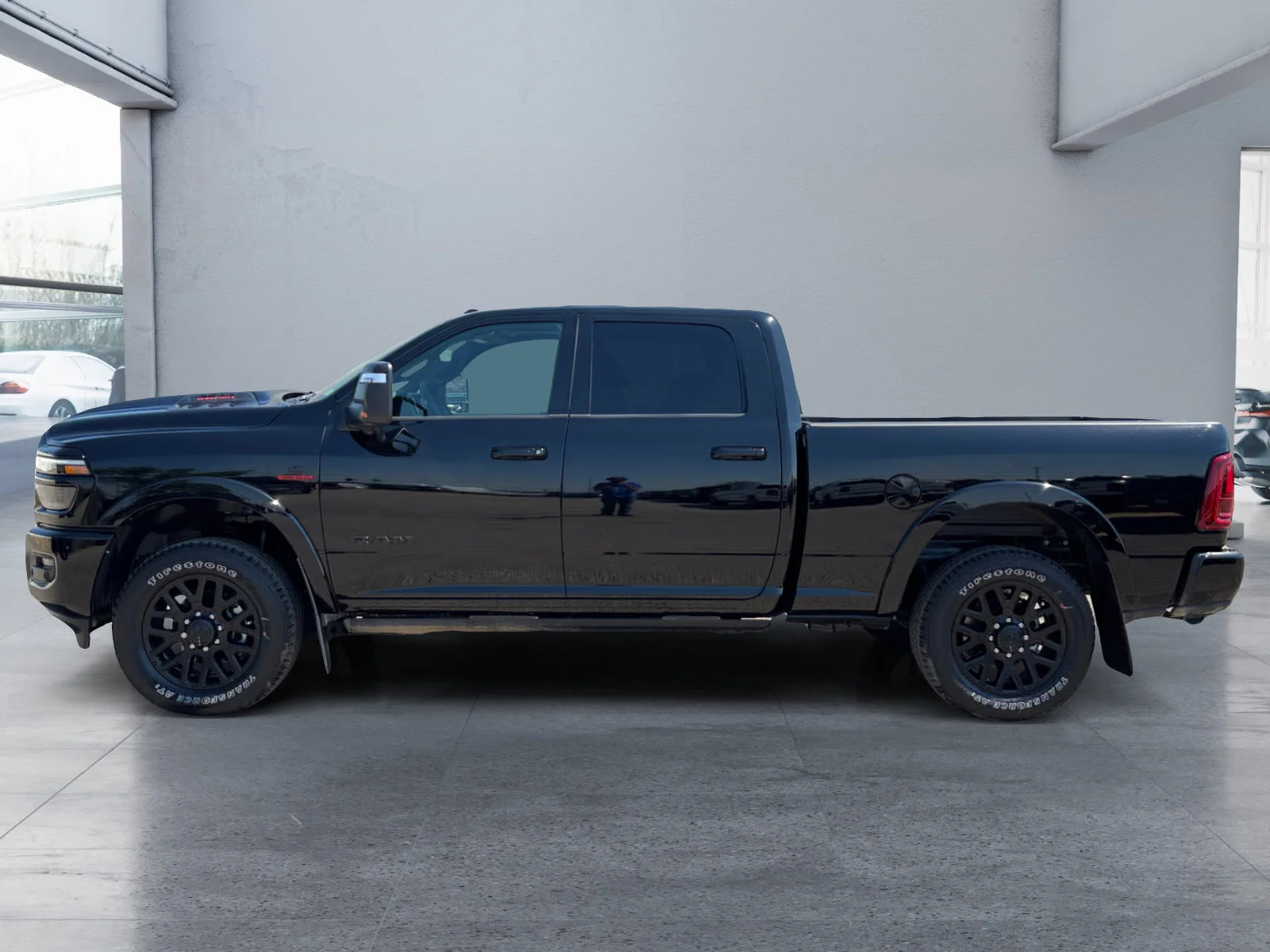 New 2026 Diamond Black Crystal Pearl Ram Limited image 2