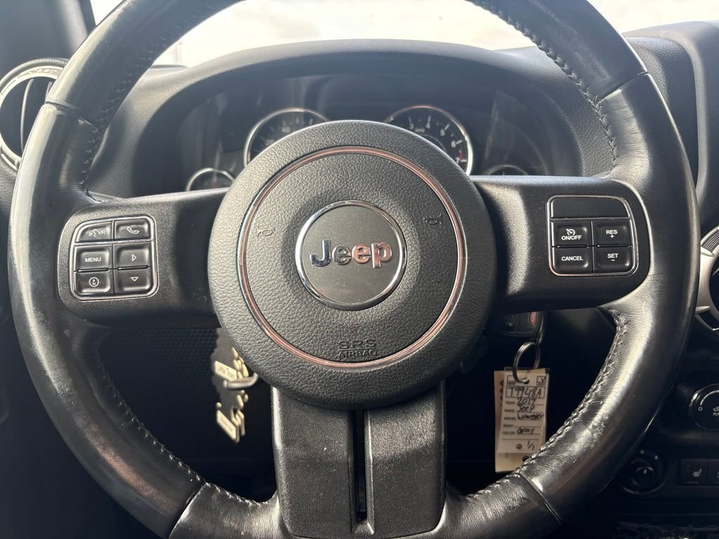 Used 2017 Granite Crystal Metallic Clearcoat Jeep Sahara image 13